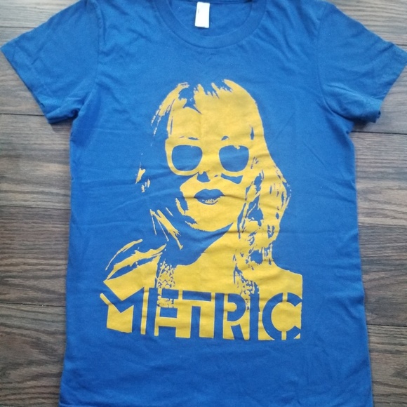 American Apparel Tops - Metric (Band) fitted tshirt